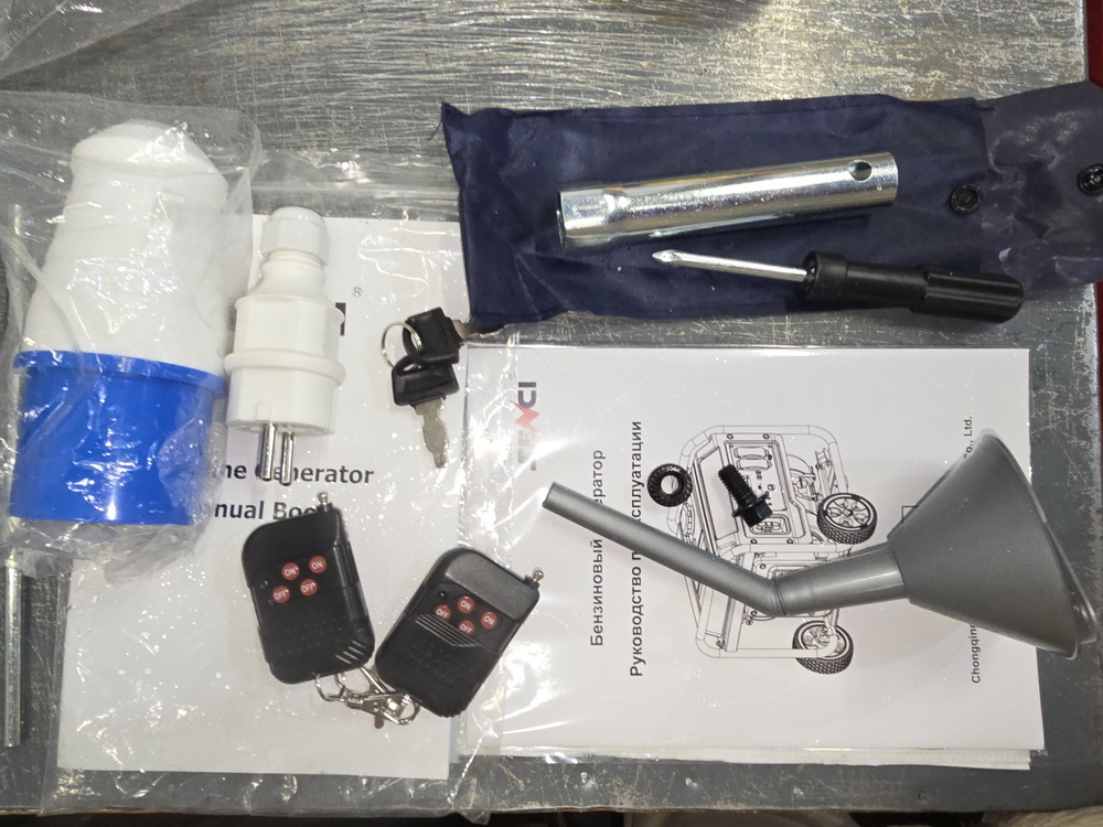 Обзор бензогенератора ⚡ Senci SC6000-E3 инструменты комплект 